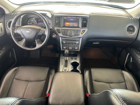 Used 2020 Nissan Pathfinder SL w/ Cargo Package AWD/4WD image 17