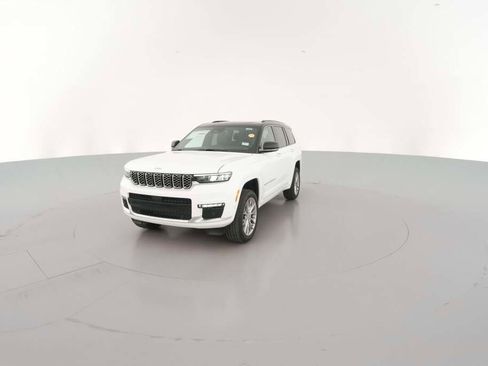 New 2025 Jeep Grand Cherokee L Summit w/ Luxury Tech Group V image 3
