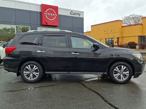 Used 2019 Nissan Pathfinder SL AWD/4WD image 7
