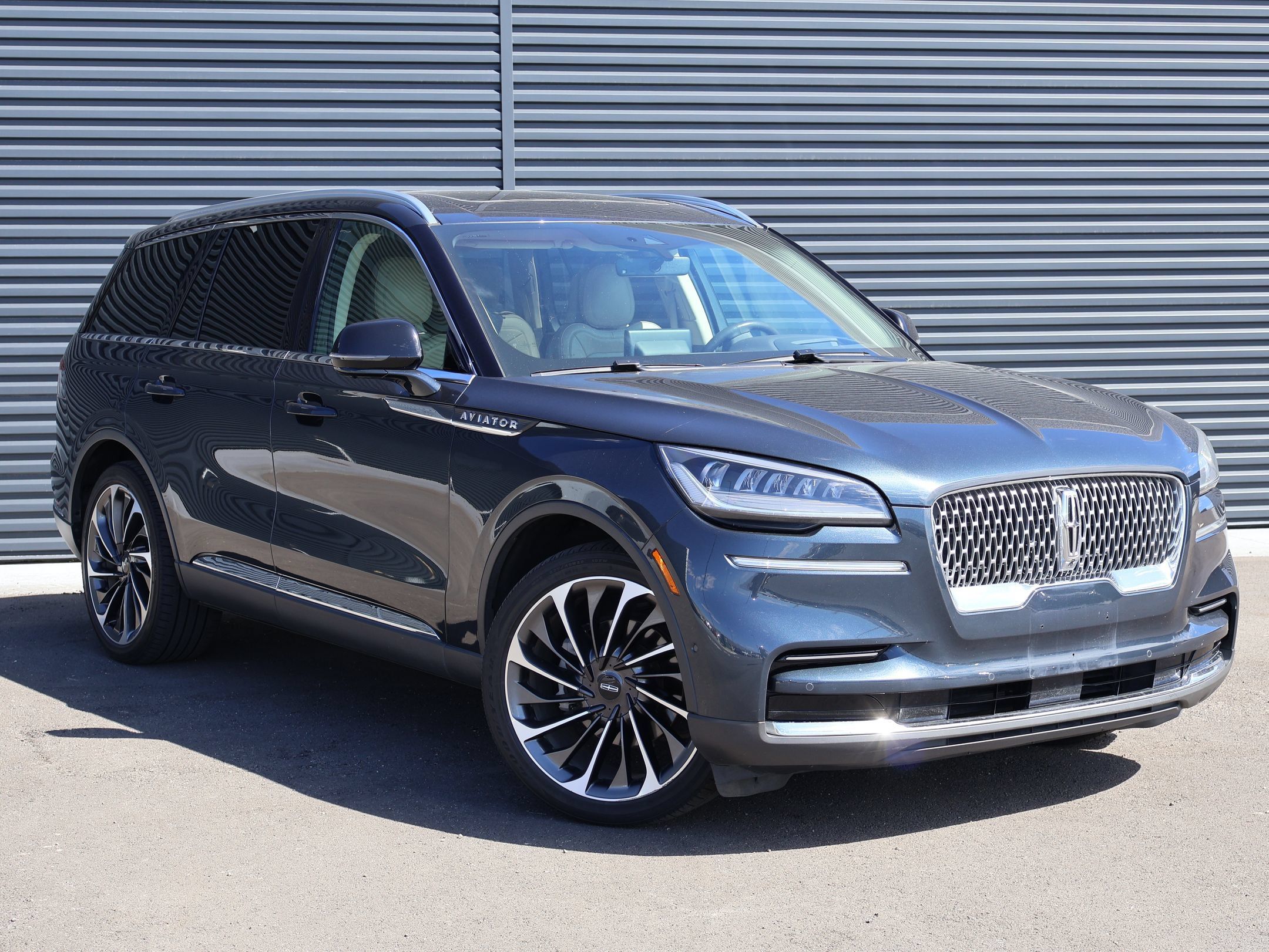 Used 2023 Lincoln Aviator Reserve w/ Equipment Group 201A AWD/4WD image 7