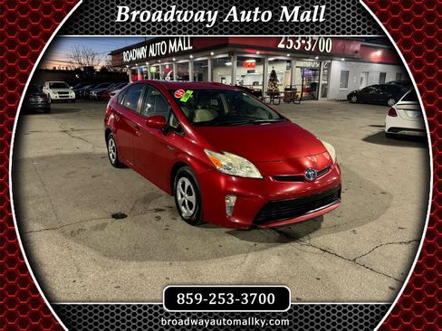 Used 2014 Toyota Prius Three image 1