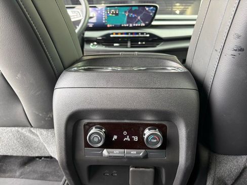 Used 2025 Buick Enclave Sport Touring w/ Power Package image 44