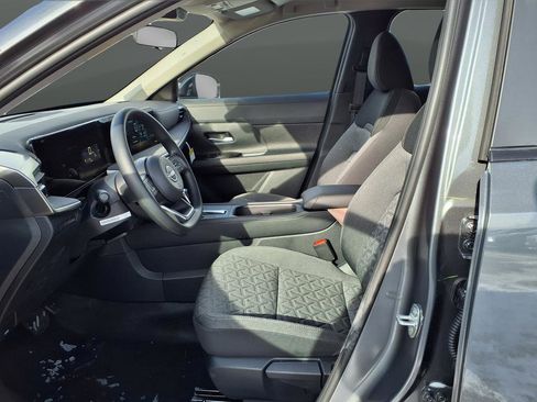 New 2026 Nissan Kicks SV w/ Cold Weather Package AWD/4WD image 8