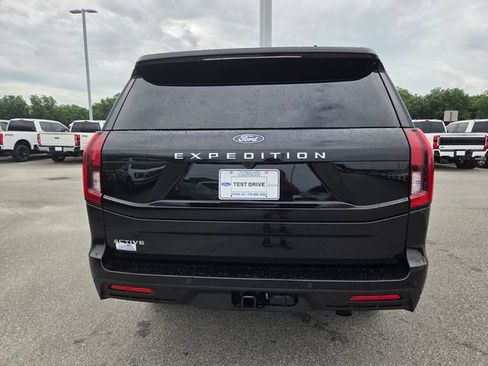 New 2026 Ford Expedition Active RWD image 10