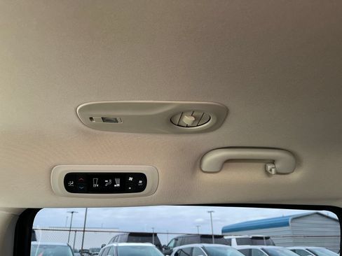 Used 2024 Chrysler Voyager LX FWD image 24
