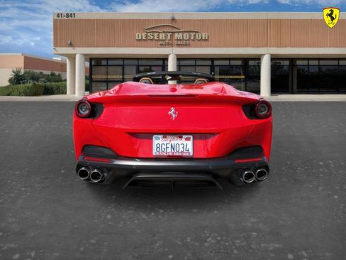 Used 2019 Ferrari Portofino image 7