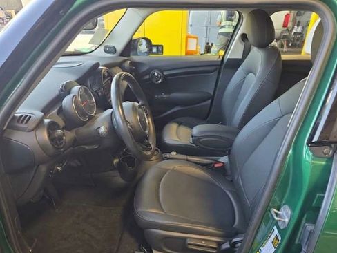 Used 2020 MINI Cooper 4-Door Hardtop w/ Storage Package FWD image 4