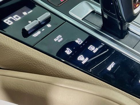 Used 2023 Porsche Cayenne AWD/4WD image 20