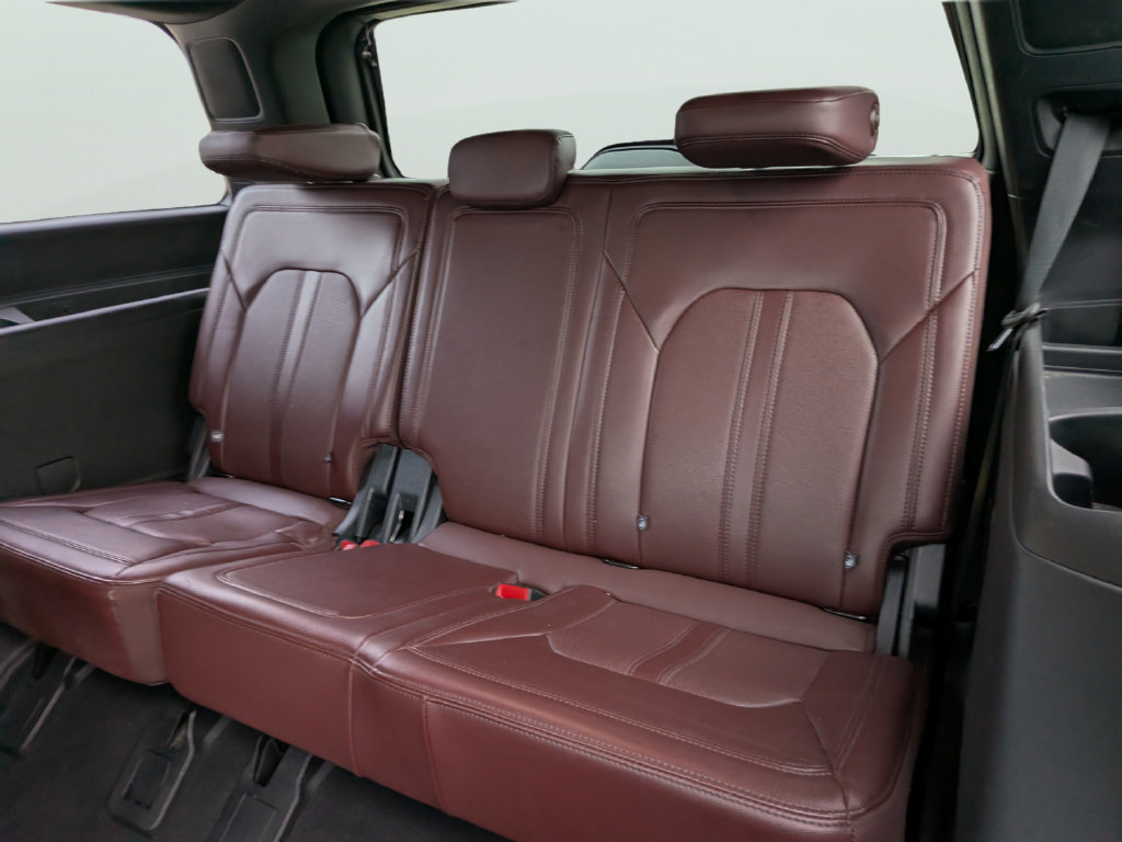 Used 2024 Ford Expedition Limited RWD image 19