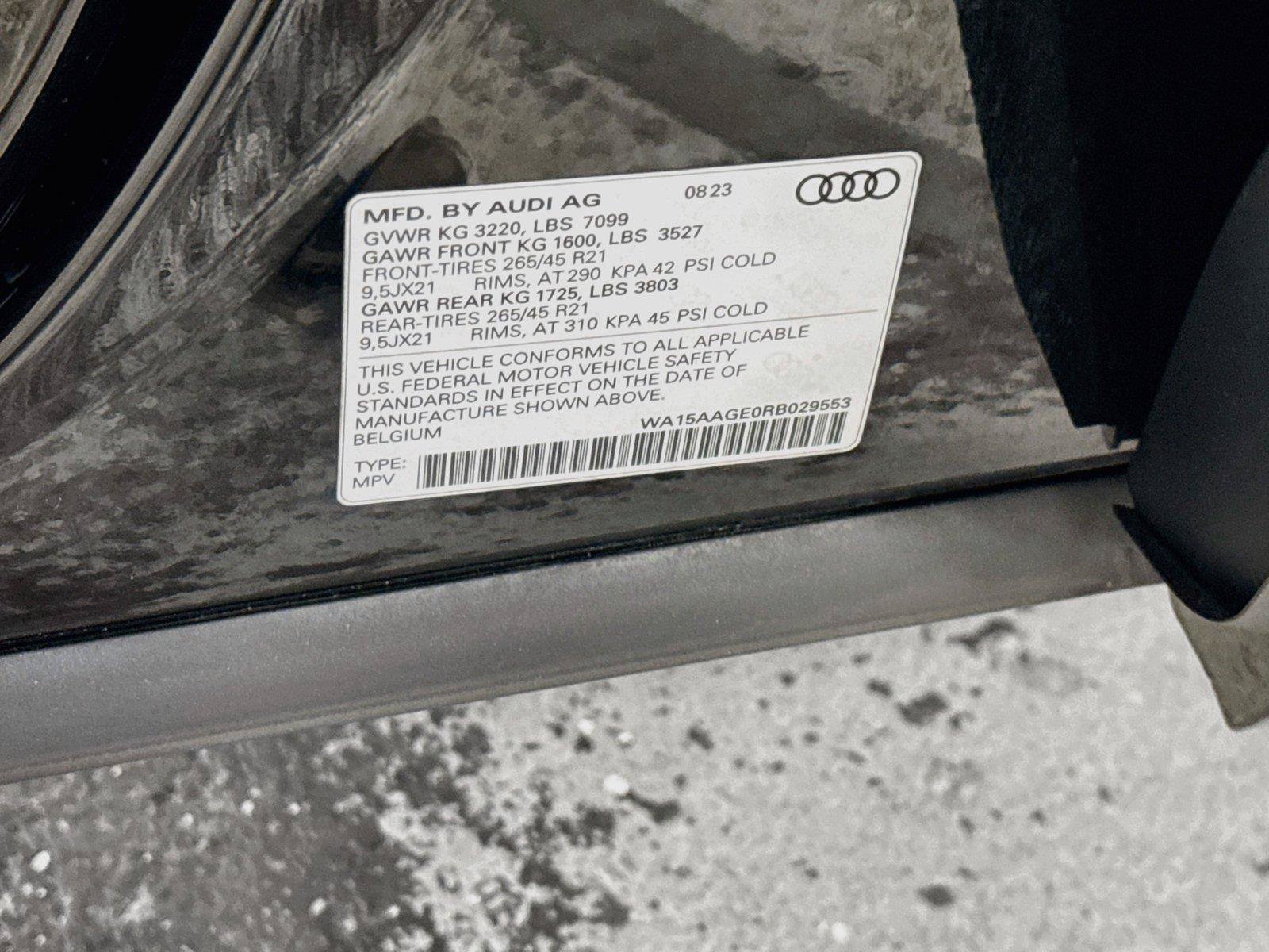 Used 2024 Audi Q8 e-tron Premium Plus AWD/4WD image 33