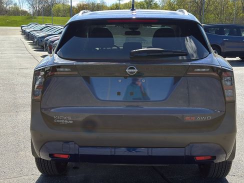 Used 2025 Nissan Kicks SR AWD/4WD image 7