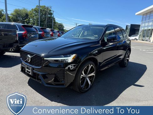 Certified 2024 Volvo XC60 T8 Ultimate w/ Protection Package Premier image 4