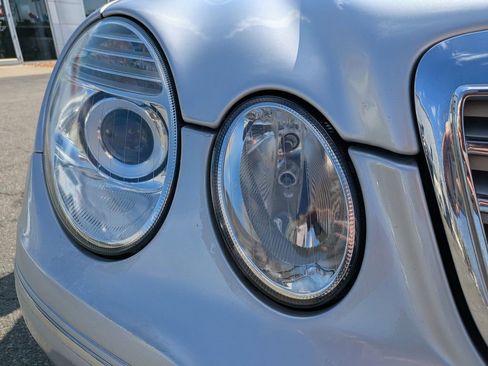 Used 2007 Mercedes-Benz E 350 4MATIC Sedan image 11