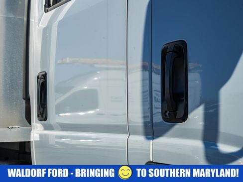 Used 2025 Chevrolet Low Cab Forward image 14