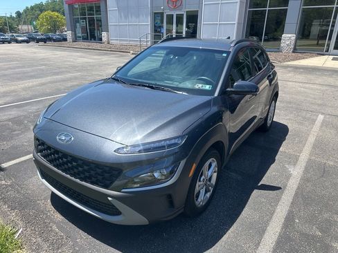Used 2022 Hyundai Kona SEL AWD/4WD image 2