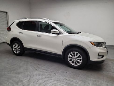 Used 2018 Nissan Rogue SV w/ Sun & Sound Touring Package AWD/4WD image 11