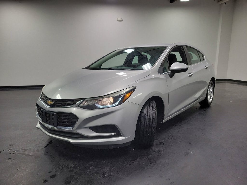 Used 2017 Chevrolet Cruze LT w/ Convenience Package FWD image 5