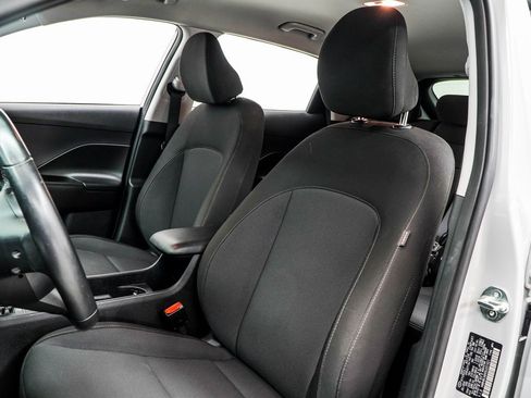 Used 2025 Hyundai Kona SEL image 38