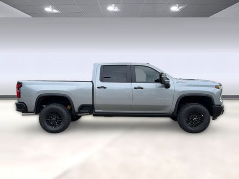 New 2026 Chevrolet Silverado 2500 ZR2 AWD/4WD image 7