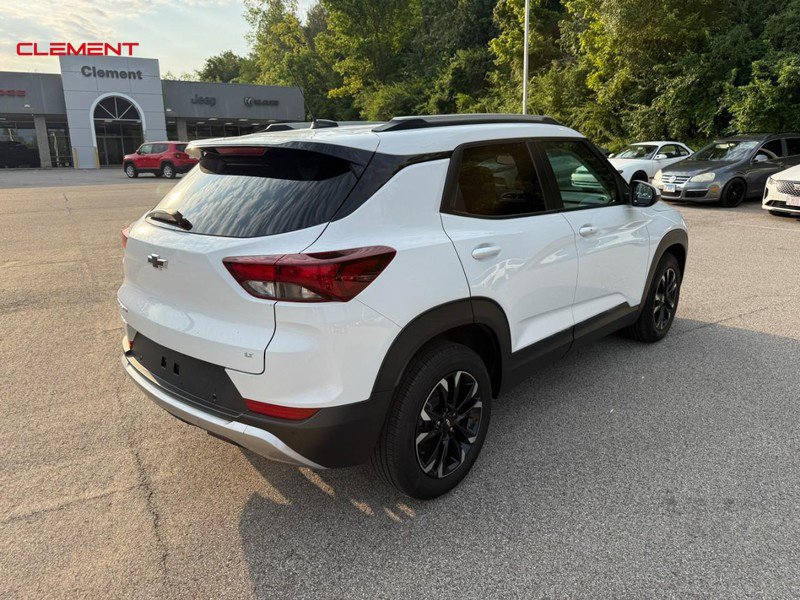 Used 2021 Chevrolet TrailBlazer LT w/ Convenience Package FWD image 9