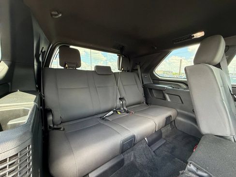 Used 2025 Toyota Sequoia SR5 AWD/4WD image 28