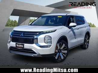 Used 2025 Mitsubishi Outlander SE video 1