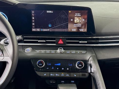Used 2023 Hyundai Elantra Limited FWD image 10