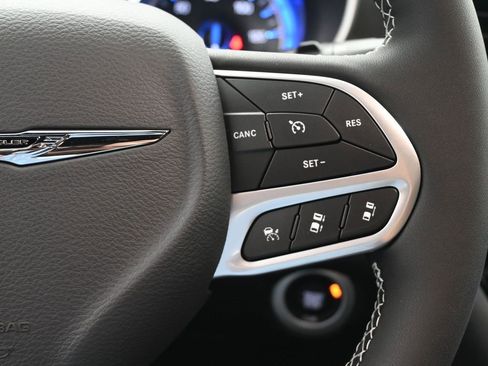 New 2026 Chrysler Pacifica Select image 23