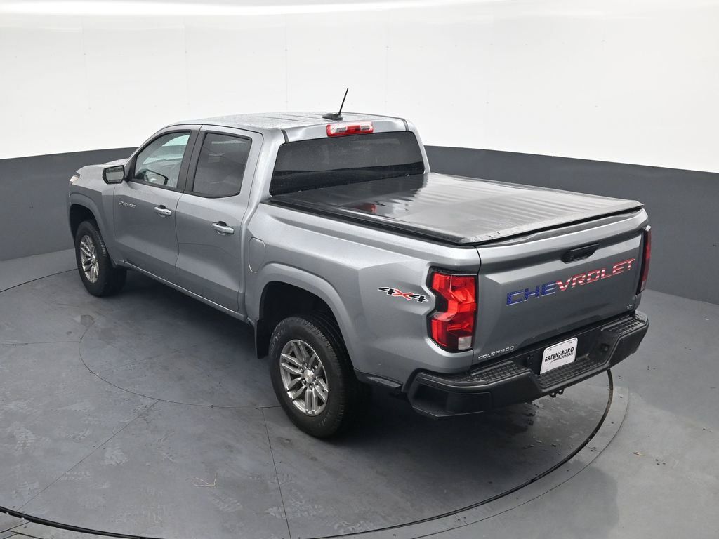 Used 2023 Chevrolet Colorado LT AWD/4WD image 31