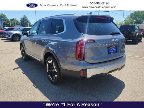 Used 2024 Kia Telluride S w/ S Sunroof Package FWD image 3
