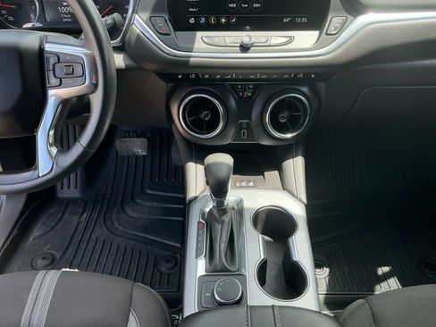 Used 2024 Chevrolet Blazer LT w/ Convenience Package FWD image 11