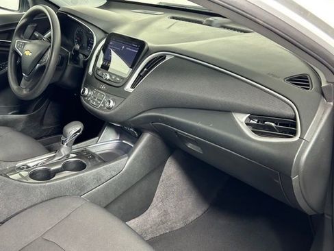 Used 2024 Chevrolet Malibu LT FWD image 36