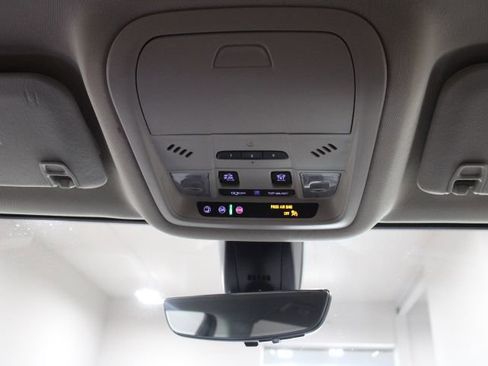 Used 2021 GMC Acadia Denali w/ Denali Technology Package AWD/4WD image 42