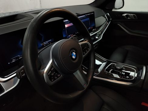 Used 2024 BMW X5 xDrive40i image 3