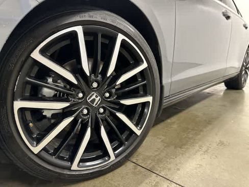 Used 2025 Honda Accord Touring image 28