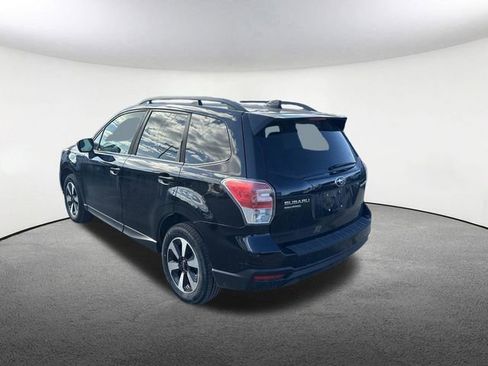 Used 2018 Subaru Forester 2.5i Premium w/ All-Weather Package image 29