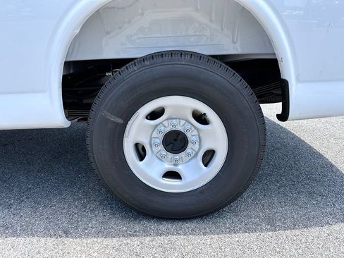 New 2026 GMC Savana 3500 Extended w/ Driver Convenience Package RWD image 26