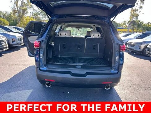 Used 2023 Chevrolet Traverse LS image 17