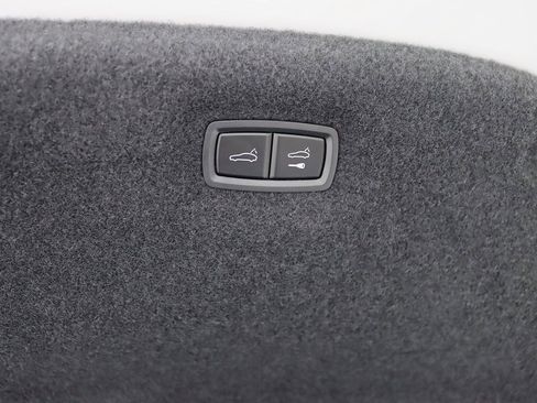 Used 2024 Porsche Taycan 4S image 46