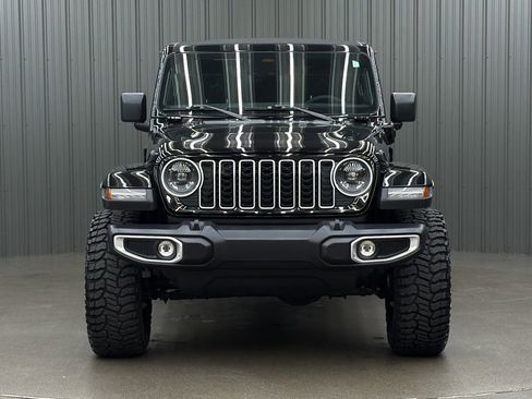 Used 2025 Jeep Wrangler Unlimited Sahara w/ Safety Group AWD/4WD image 8