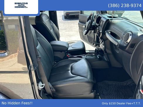 Used 2017 Jeep Wrangler Rubicon AWD/4WD image 11