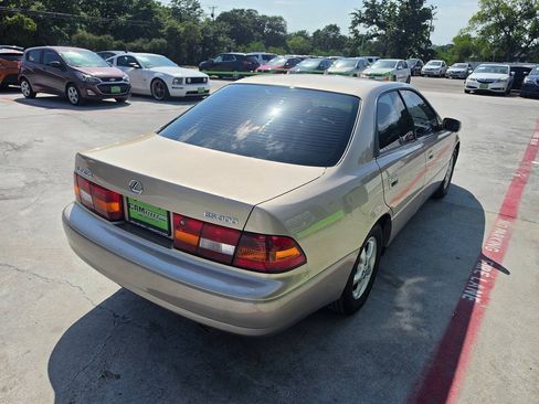 Used 1999 Lexus ES 330 FWD image 12