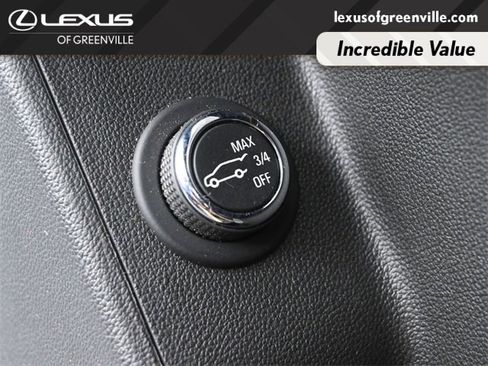 Used 2017 Cadillac XT5 Luxury w/ Driver Awareness Package image 15