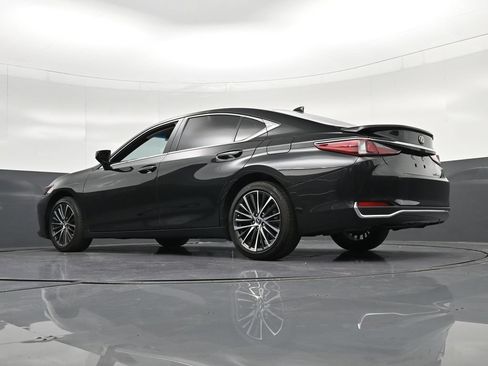 Used 2025 Lexus ES 300h w/ Premium Package FWD image 33