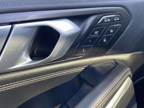 Used 2022 BMW X6 xDrive40i w/ Executive Package AWD/4WD image 23