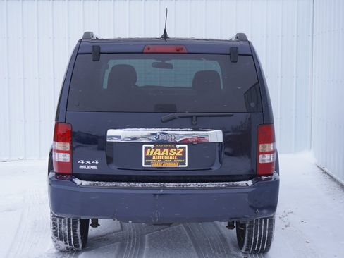 Used 2011 Jeep Liberty Sport image 5