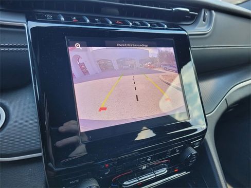 Certified 2024 Jeep Grand Cherokee L Altitude image 33