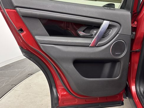 Used 2021 Land Rover Discovery Sport S image 25