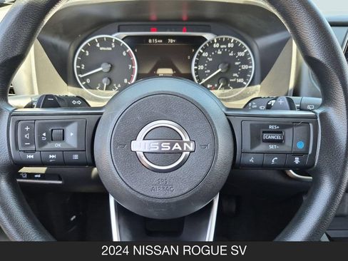 Used 2024 Nissan Rogue SV FWD image 12