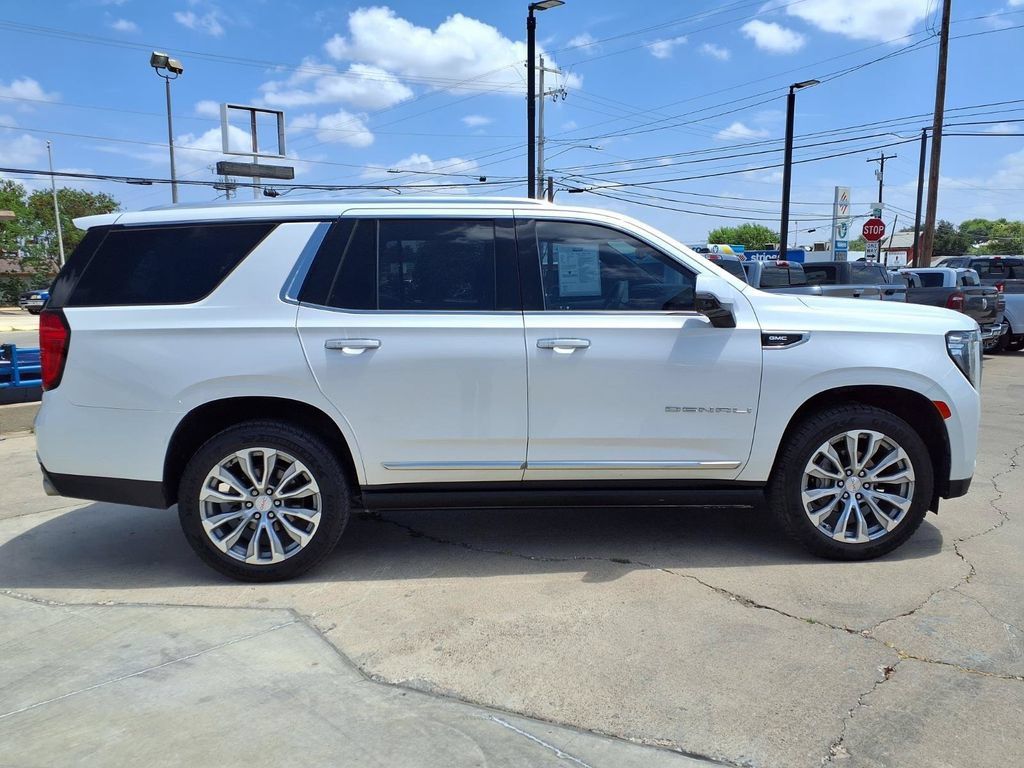 Used 2021 GMC Yukon Denali w/ Denali Ultimate Package RWD image 9